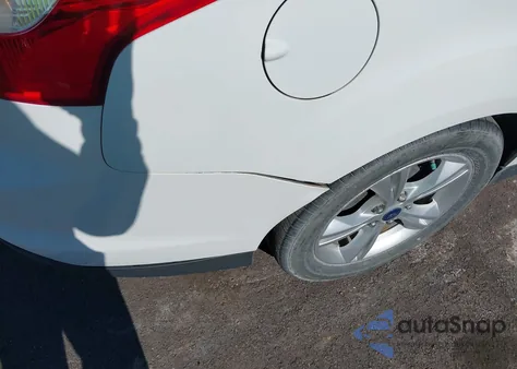 2014 Ford Focus Se z USA, uszkodzony, nr VIN 1FADP3F29EL367854